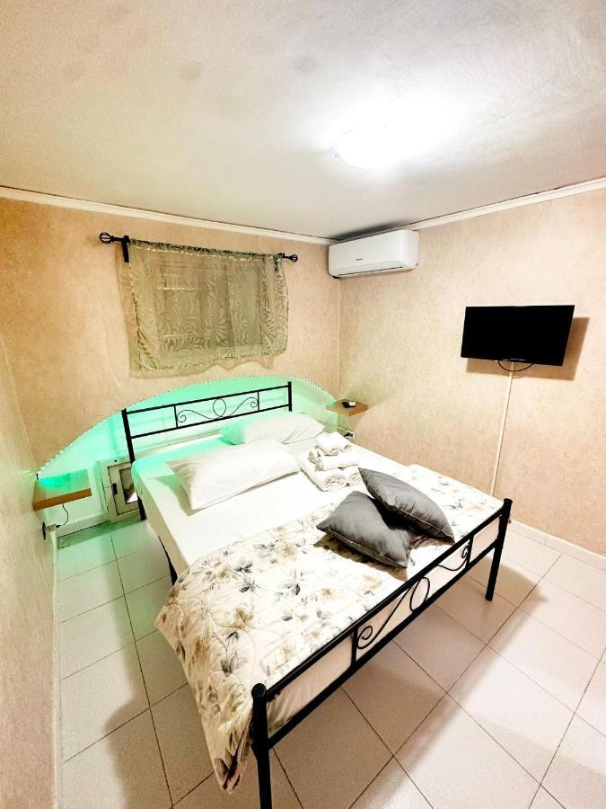 La Casina Di Adry * Naples